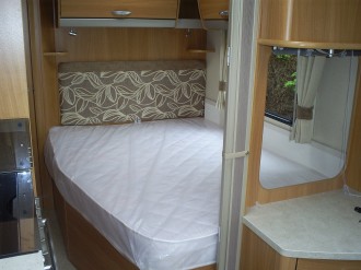 END DOUBLE BED